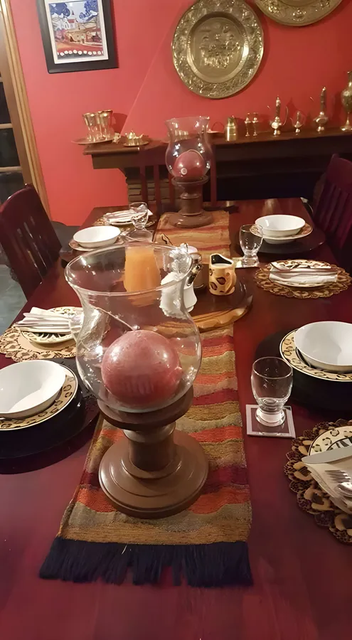 The dining room at Eden Vreugd set for breakfast